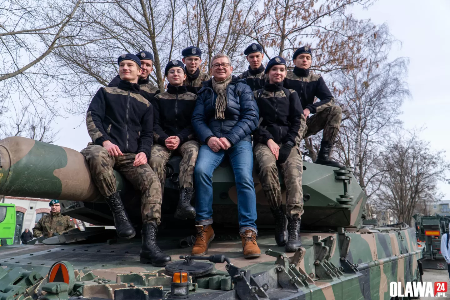 Pierwsze takie targi w Oławie. Do miasta wjechał ciekawy sprzęt 