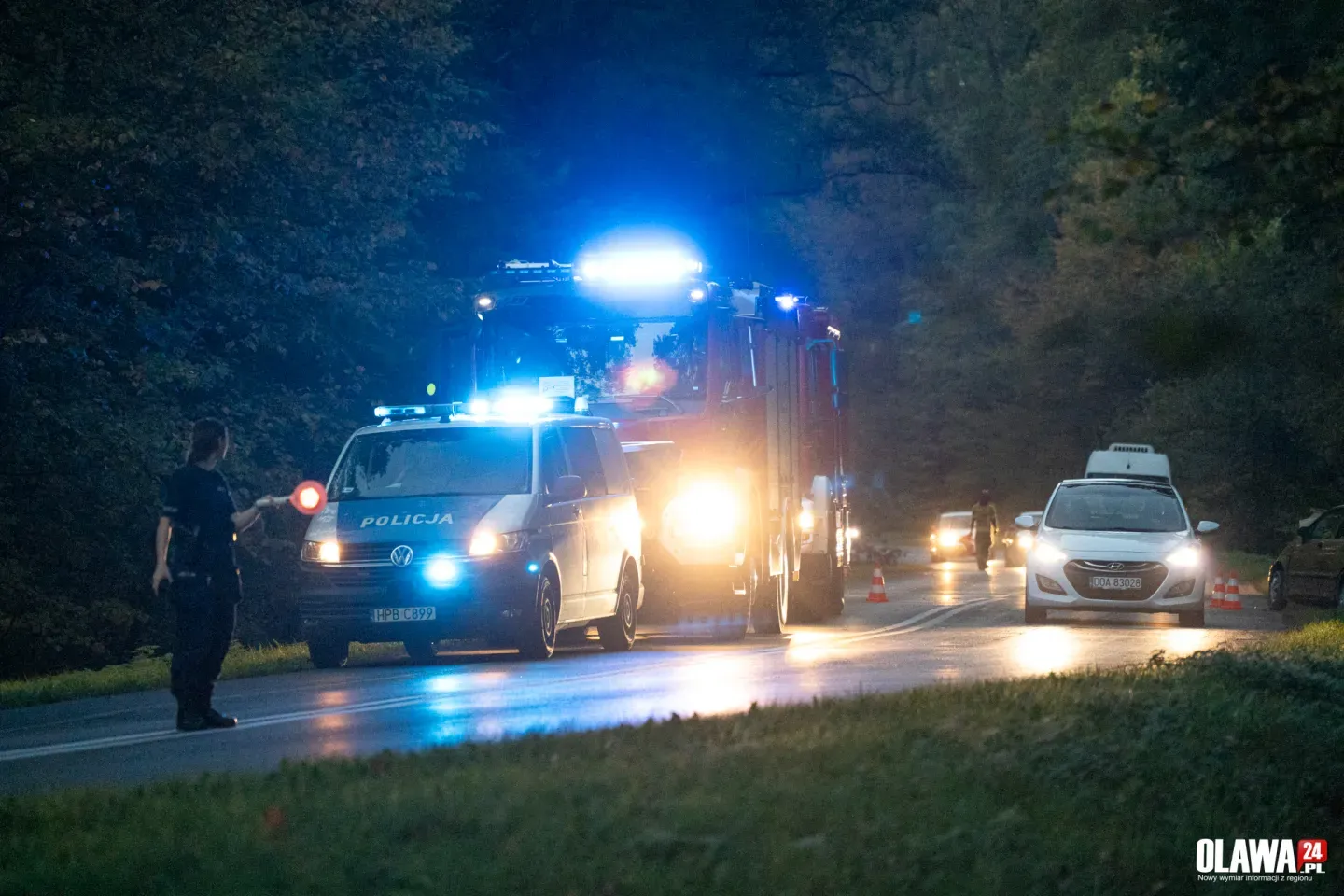 Na łuku drogi uderzyła w samochód dostawczy