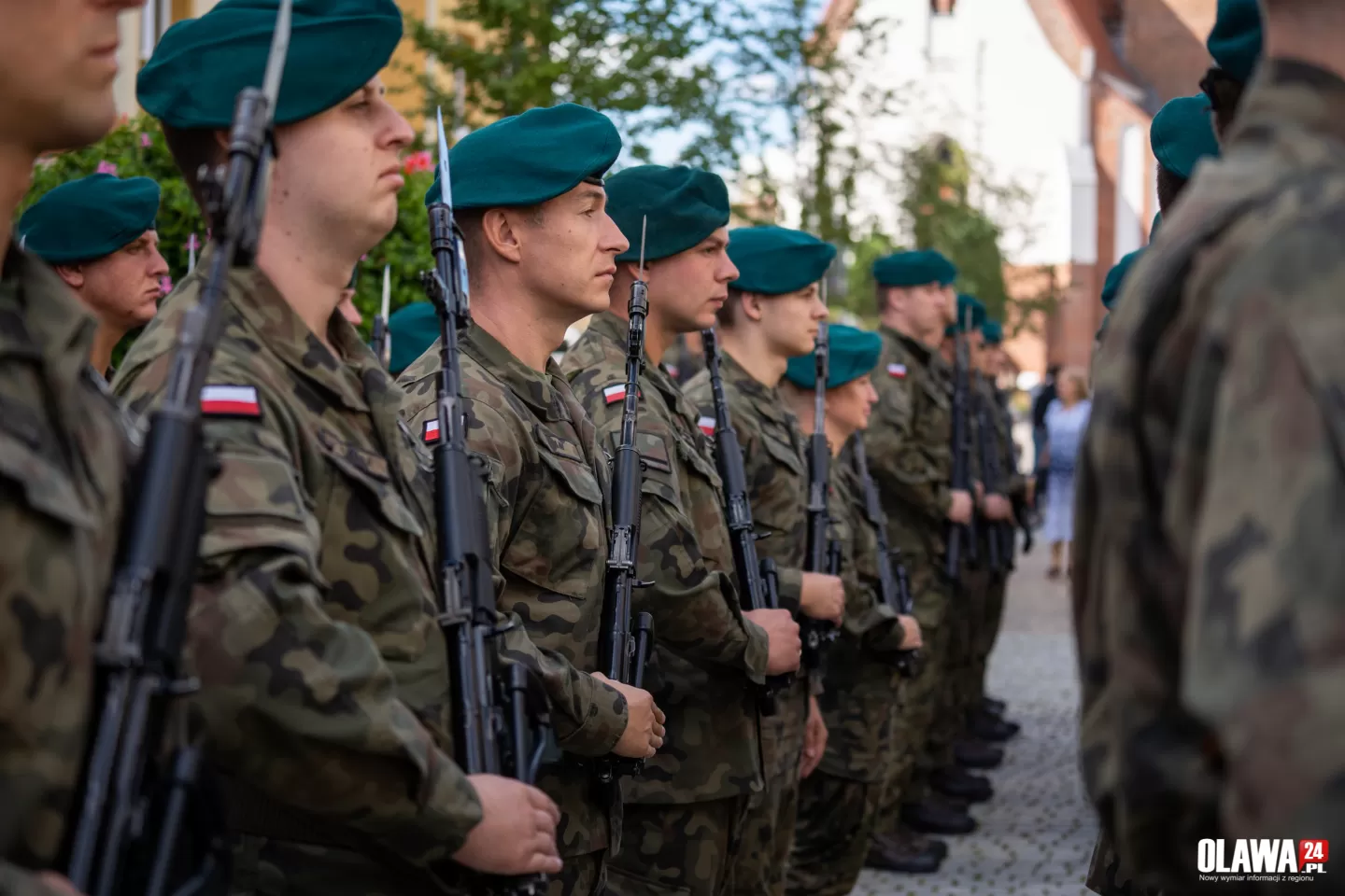 Wojskowa przysięga na oławskim Rynku 