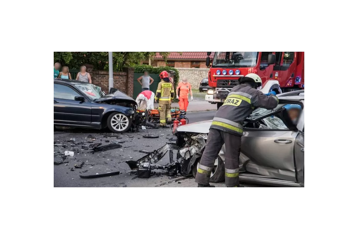 Kompletnie pijany spowodował wypadek