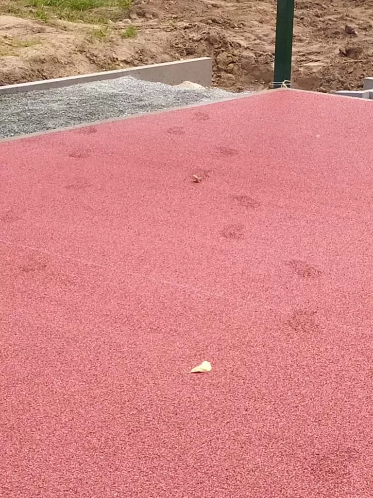 Zniszczyli budowane boisko w Sobocisku