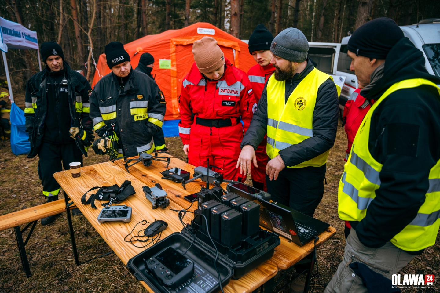 MEVA szkoli strażaków - innowacyjne ćwiczenia z dronami w powiecie oławskim