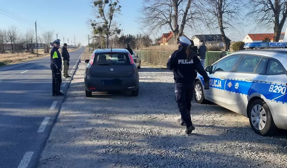 Skontrolowali 53 pojazdy i zatrzymali dwie osoby poszukiwane