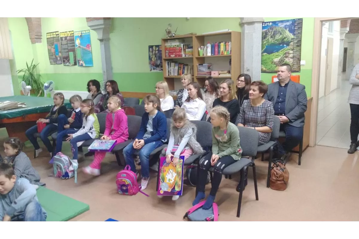Dzieci wśród baśni