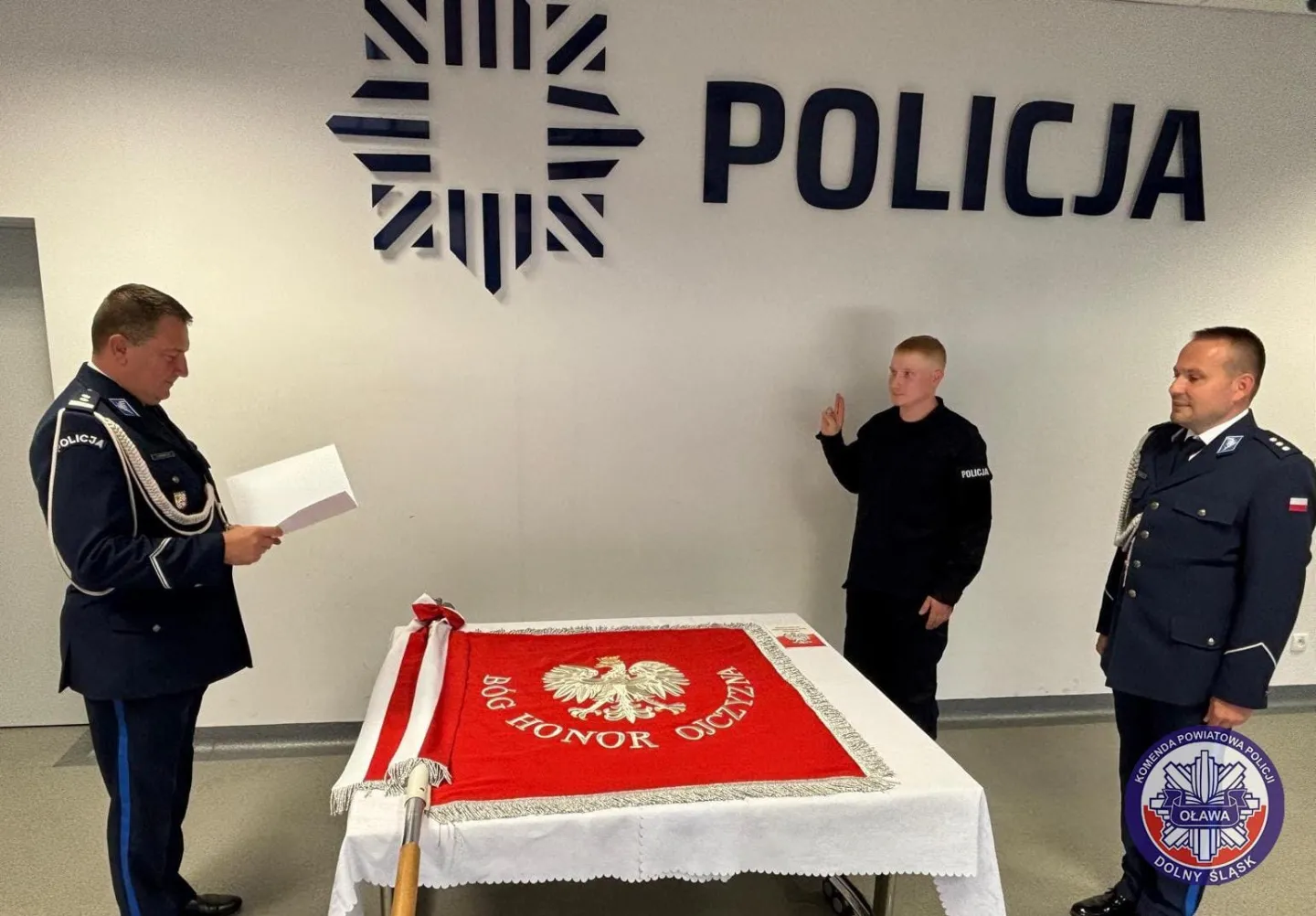 Nowy funkcjonariusz zasilił szeregi policji 