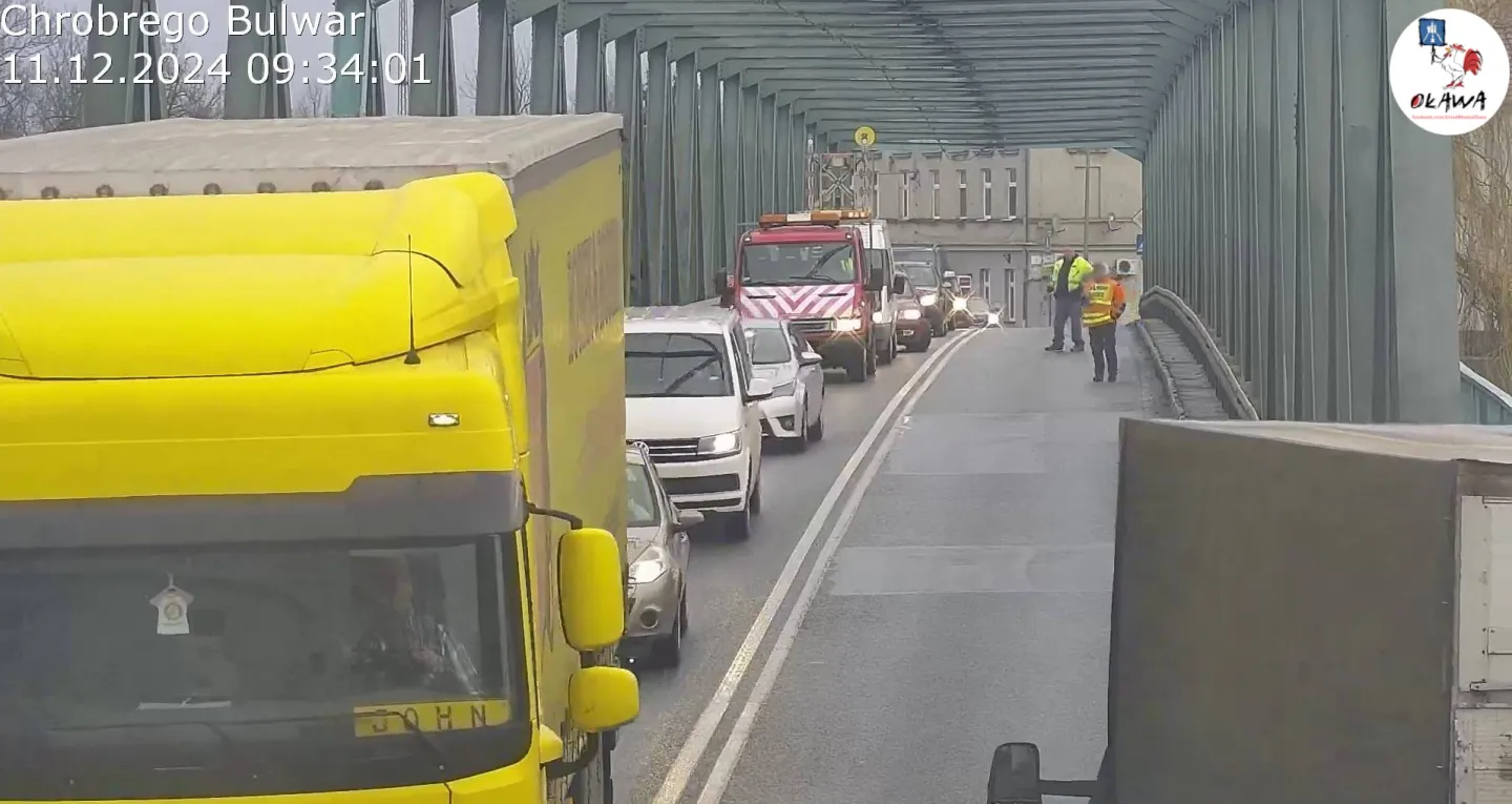 Na moście i ulicy Chrobrego utrudnienia w ruchu!