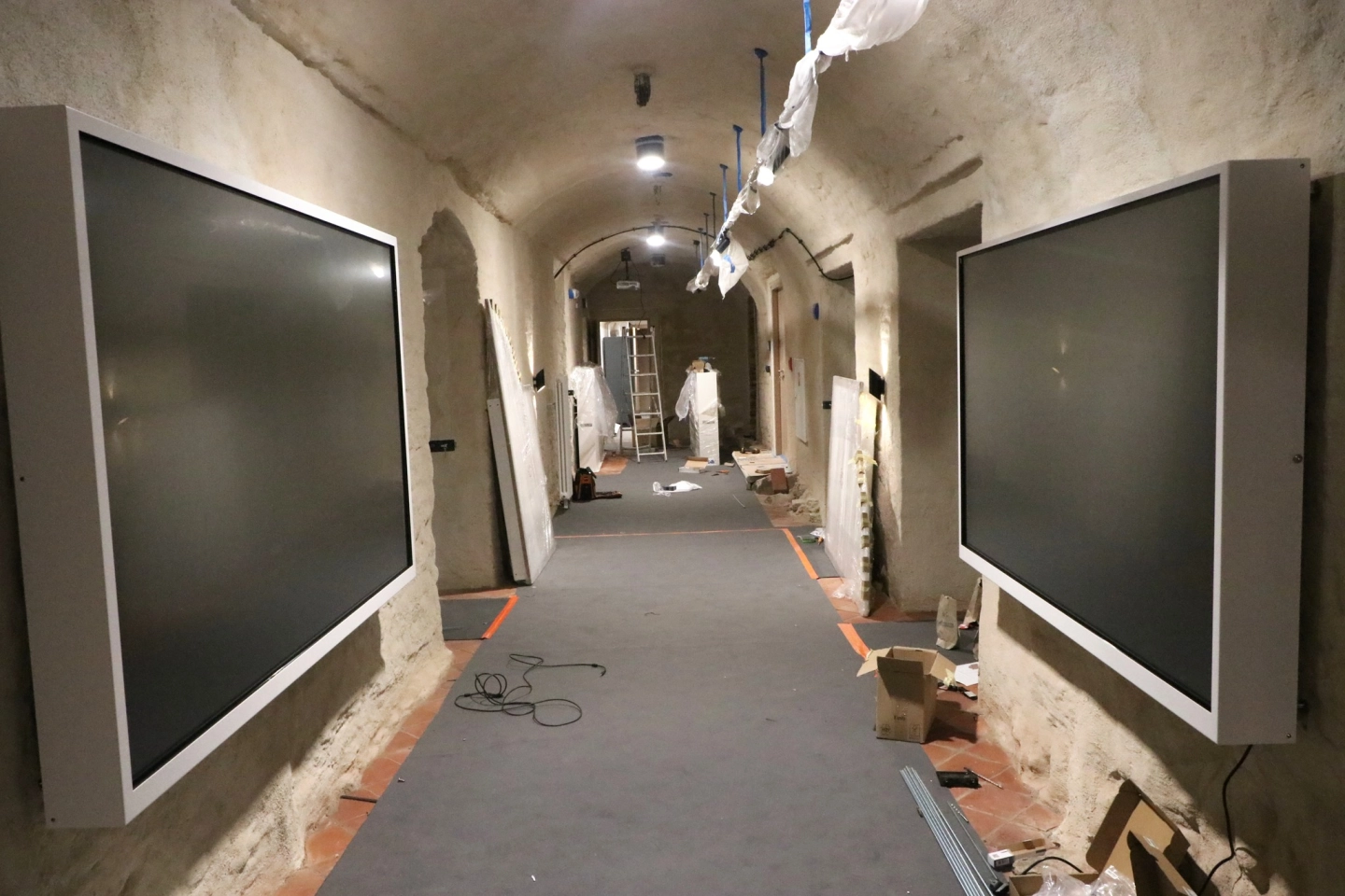  Trwa wyposażanie Centrum Edukacji Historycznej w piwnicach Ratusza
