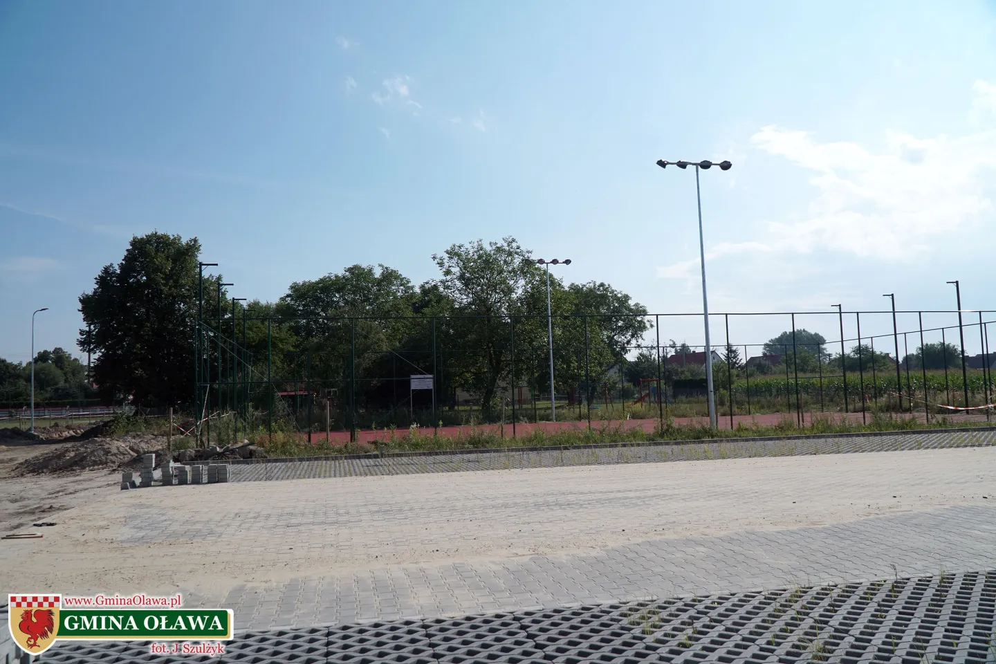 Ścinawa i Ścinawa Polska z boiskami. Budowa ruszyła