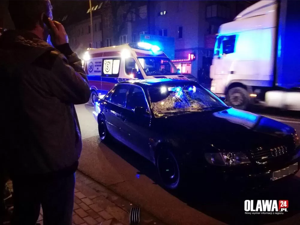 Policja bada przyczyny groźnego potrącenia
