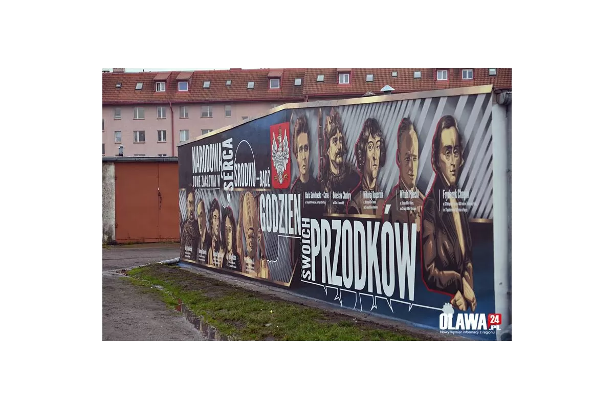 Patriotyczny mural na Sobieskiego