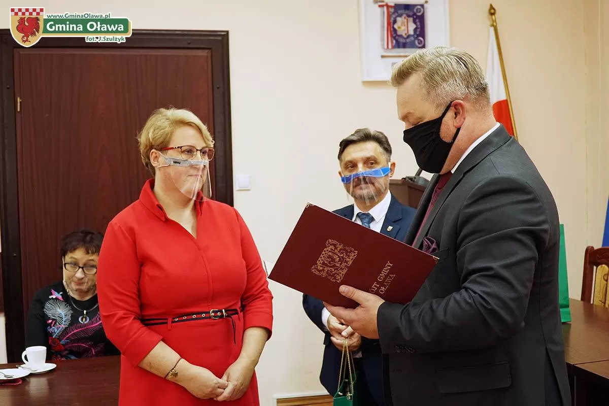 Wieczne pióro oraz gratulacje dla dyrektorów i ich zastępców