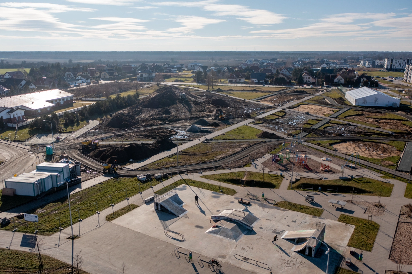 Jelcz-Laskowice: Nowy park powstaje, a majówki zmieniają lokalizację!
