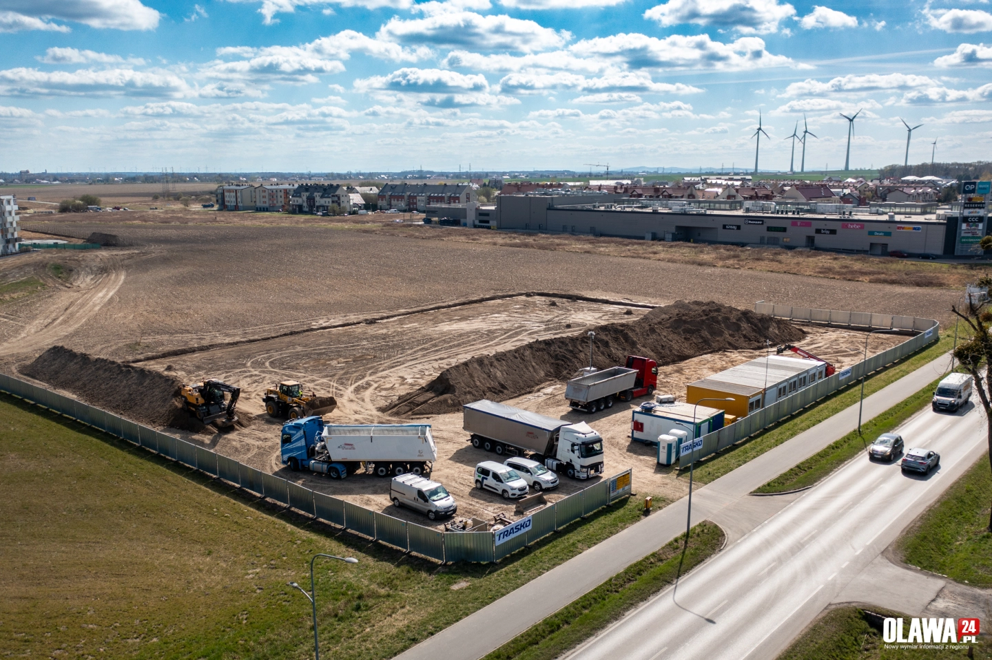 Lidl w Nowym Otoku: ogrodzony teren i pierwsze maszyny. Kiedy otwarcie?