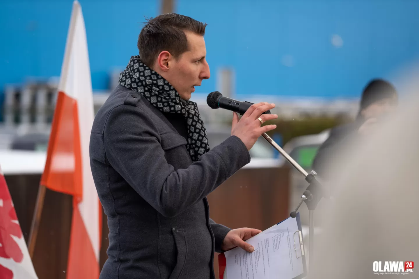Pod pomnikiem Solidarności oddano hołd ofiarom stanu wojennego
