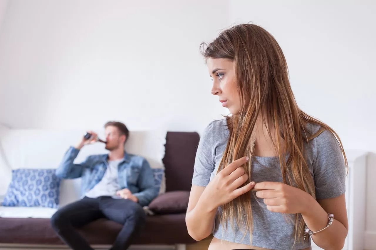 Leczenie alkoholizmu – dlaczego nie powinno się do niego zmuszać?