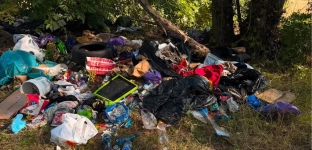 Śmieci nad Oławką w Jaczkowicach. Mieszkanka apeluje o reakcję