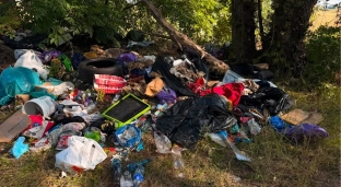Śmieci nad Oławką w Jaczkowicach. Mieszkanka apeluje o reakcję