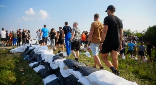 ZAKRZÓW! Wszystkie ręce na pokład, jesteście tam potrzebni