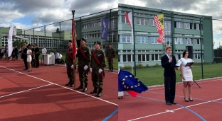 Uczniowie i nauczyciele powitali nowy rok szkolny w CKZiU