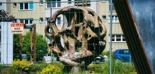 Mózg Naczelnika odzyskuje dawny kształt. ZWiK szuka historii rzeźby
