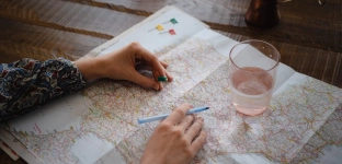 Wakacje bez tłumów - 7 mniej znanych miejsc, które Cię zachwycą