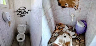 Toaleta w centrum miasta zdewastowana!