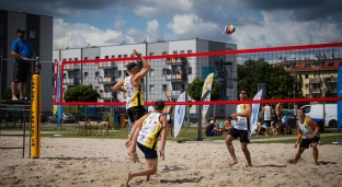 Dziewiąty Turniej Siatkówki Plażowej o Puchar Burmistrza Jelcza-Laskowic
