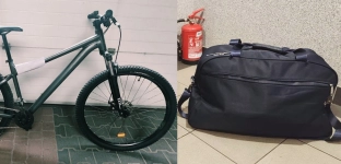 Policja poszukuje właścicieli roweru i dwóch toreb