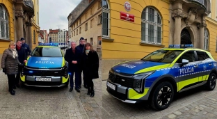 Oławska policja z nowym samochodem