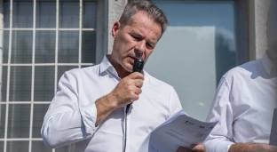 52 tysiące złotych za wodę w 10 dni? Radny alarmuje: To więcej niż basen olimpijski