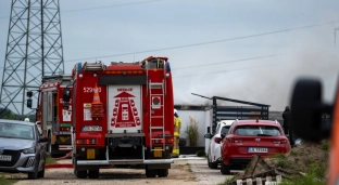 Pożar garażu w Marcinkowicach. Na miejscu sześć zastępów straży pożarnej