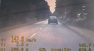 142 km/h w Kopalinie. Kierowca stracił prawo jazdy na trzy miesiące