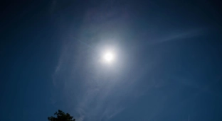 Nadciągają wysokie temperatury, jak przetrwać upały?