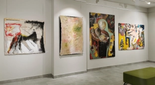 Ekspresyjne abstrakcje w Galerii OKO