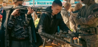 Pierwszy dzień wiosny z oławską policją