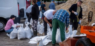 Miasto uruchomiło punkt z workami z piaskiem. Po odbiór zgłosić się może każdy