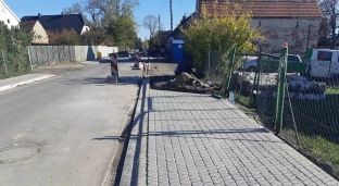 W Stanowicach trwa modernizacja chodników
