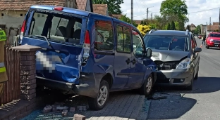Wypadek w Ścinawie Polskiej, droga jest zablokowana