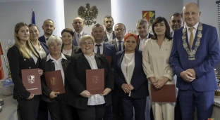 Gmina Domaniów: Rada i Wójt oficjalnie zaprzysiężeni