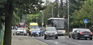 Zderzenie dwóch samochodów osobowych na Sikorskiego