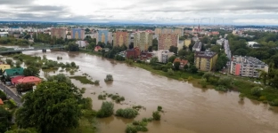 Starosta wydał decyzję. Rozpoczęto przygotowania do ewakuacji. Mieszkańcy budują wały!