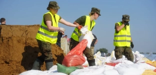 W Ścinawie przeciekają wały, pilna potrzebna pomoc