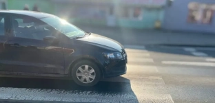 Potrącenie na pasach w Oławie. Wysoki mandat dla kierowcy