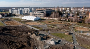 Jelcz-Laskowice: Nowy park powstaje, a majówki zmieniają lokalizację!