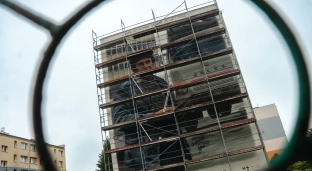 Jelcz-Laskowice: Nowy mural opowiada historię miasta i polskiej kultury