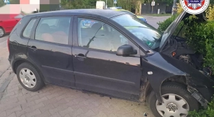 Był pijany, jechał z zakazem, doprowadził do kolizji