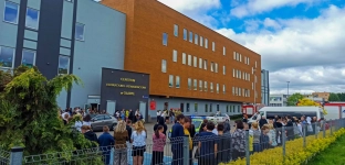 Strażacy wezwani do szkoły przy Iwaszkiewicza
