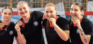 Natasza Łagocka z drużyną zdobyły brąz w Mistrzostwach Polski w piłce ręcznej!