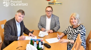 Umowa dotacji podpisana. Samorządy wspierają modernizację szpitala w Oławie