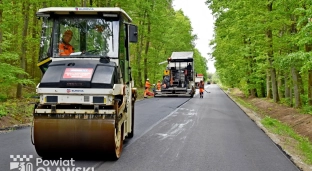 Z Minkowic Oławskich do Bystrzycy. Dobiega końca drugi etap przebudowy drogi powiatowej